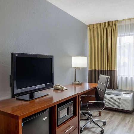 Travelodge By Wyndham Brooklyn Center Dış mekan fotoğraf