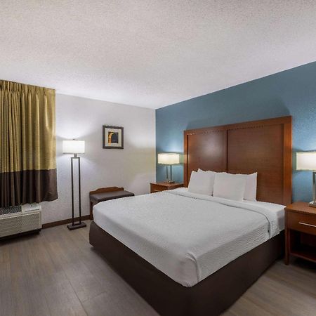 Travelodge By Wyndham Brooklyn Center Dış mekan fotoğraf