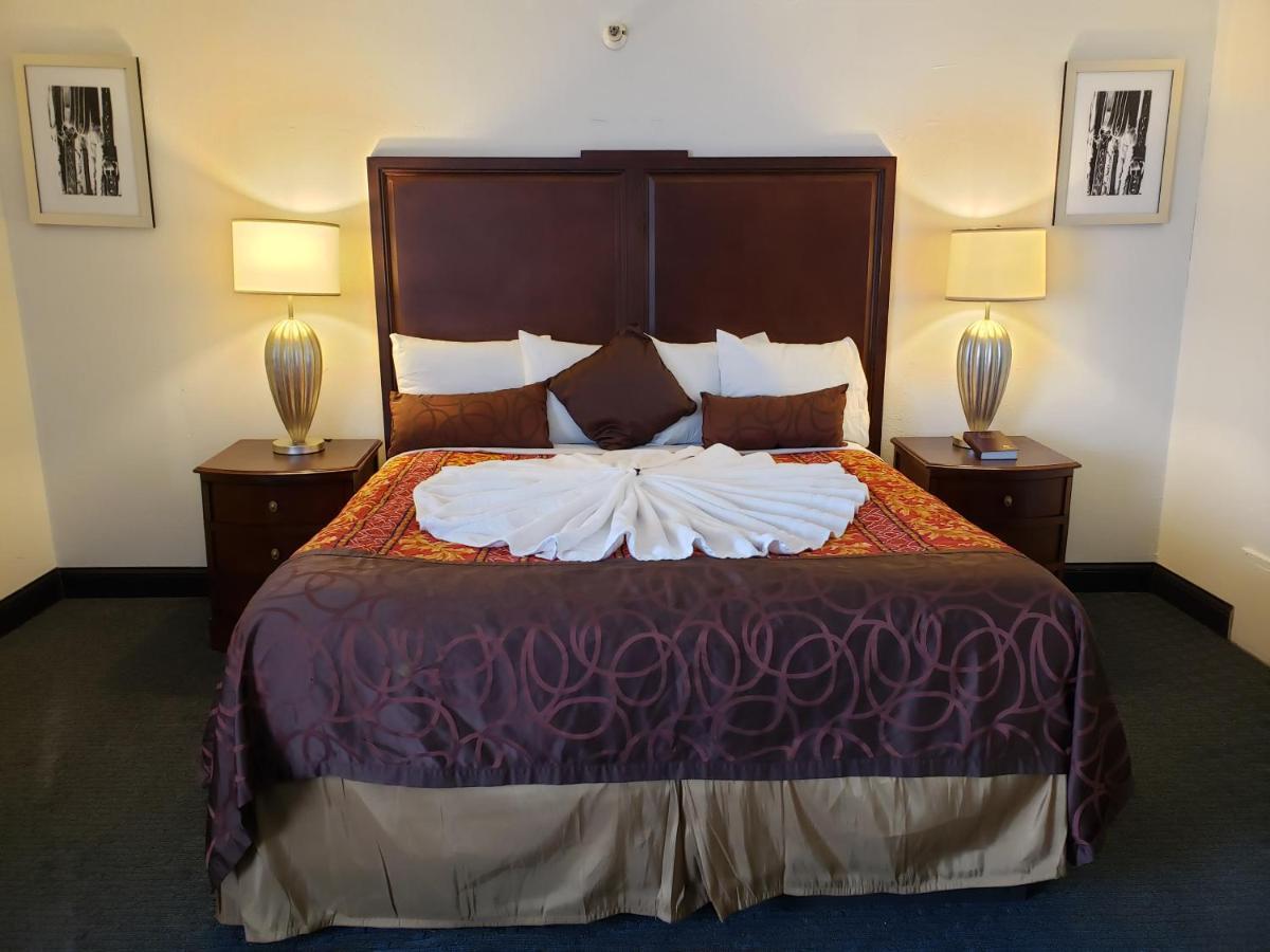 Travelodge By Wyndham Brooklyn Center Dış mekan fotoğraf