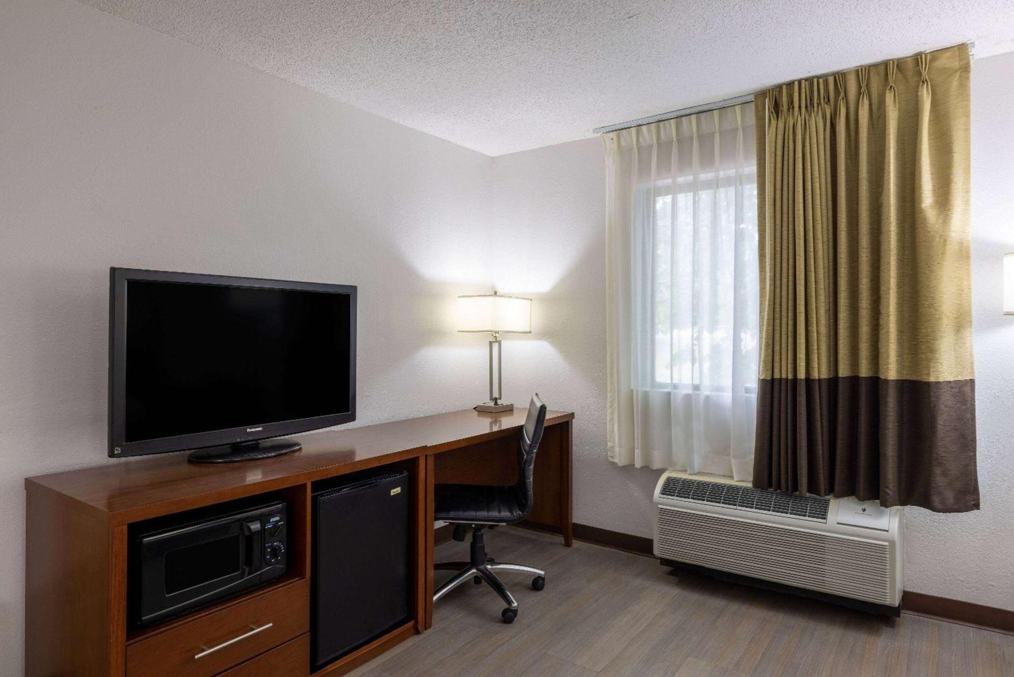 Travelodge By Wyndham Brooklyn Center Dış mekan fotoğraf