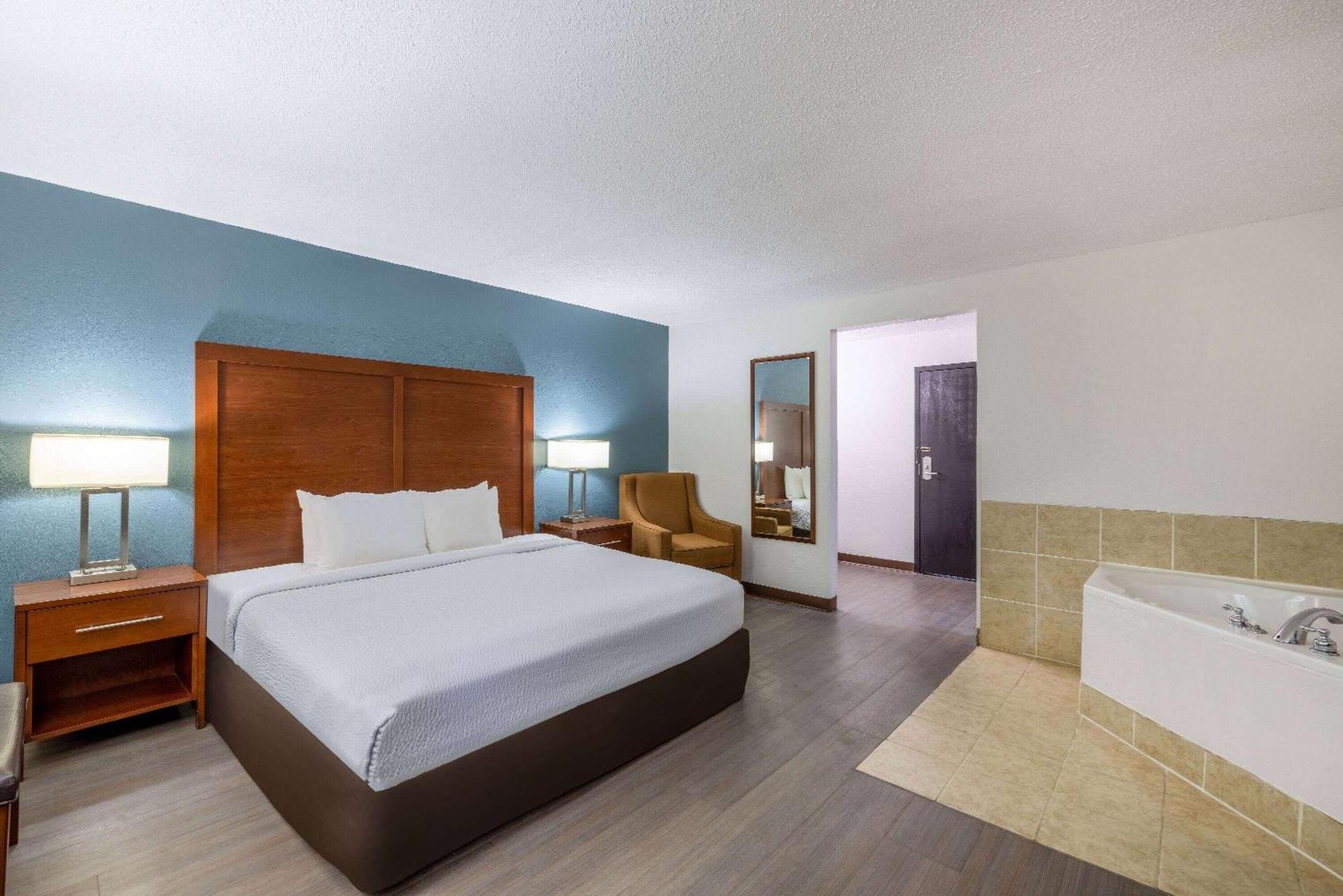 Travelodge By Wyndham Brooklyn Center Dış mekan fotoğraf