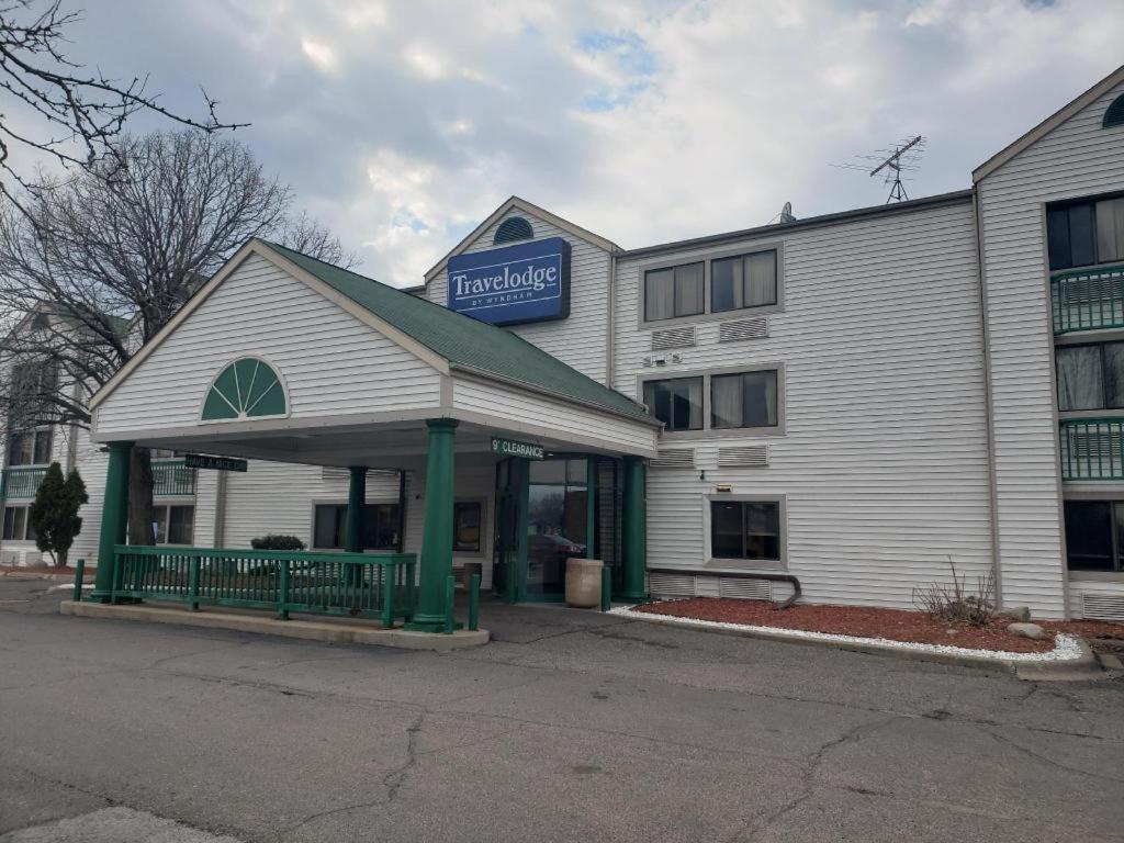 Travelodge By Wyndham Brooklyn Center Dış mekan fotoğraf