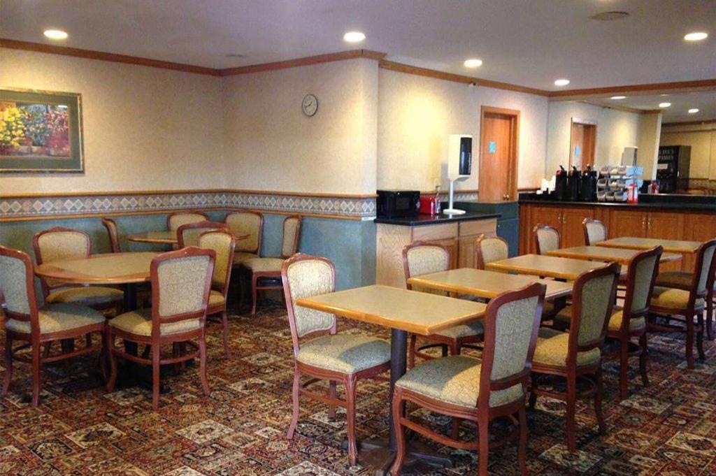 Travelodge By Wyndham Brooklyn Center Dış mekan fotoğraf