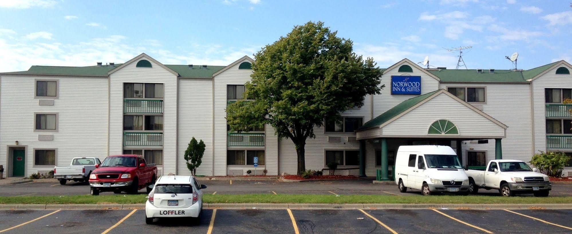 Travelodge By Wyndham Brooklyn Center Dış mekan fotoğraf