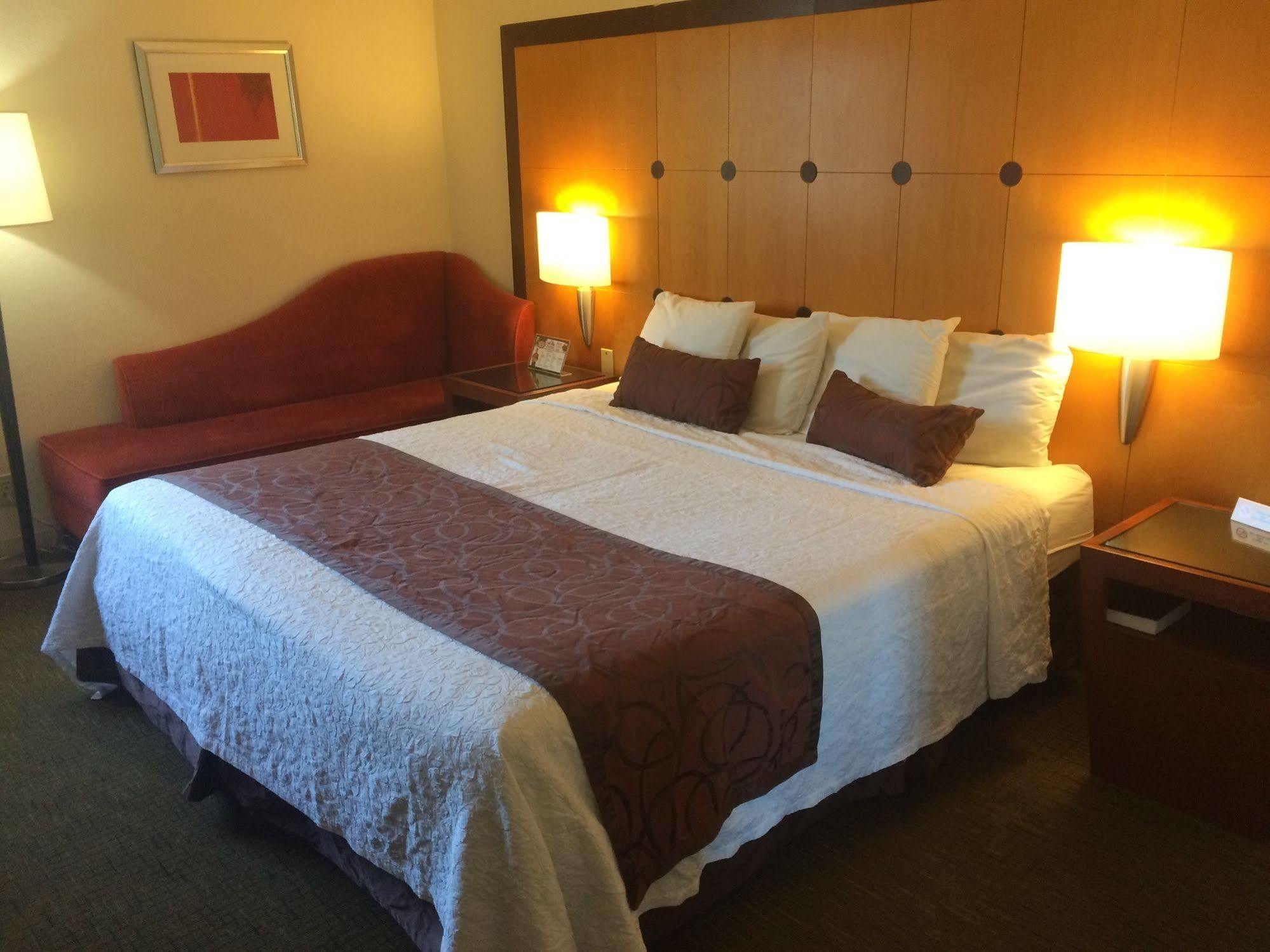 Travelodge By Wyndham Brooklyn Center Dış mekan fotoğraf